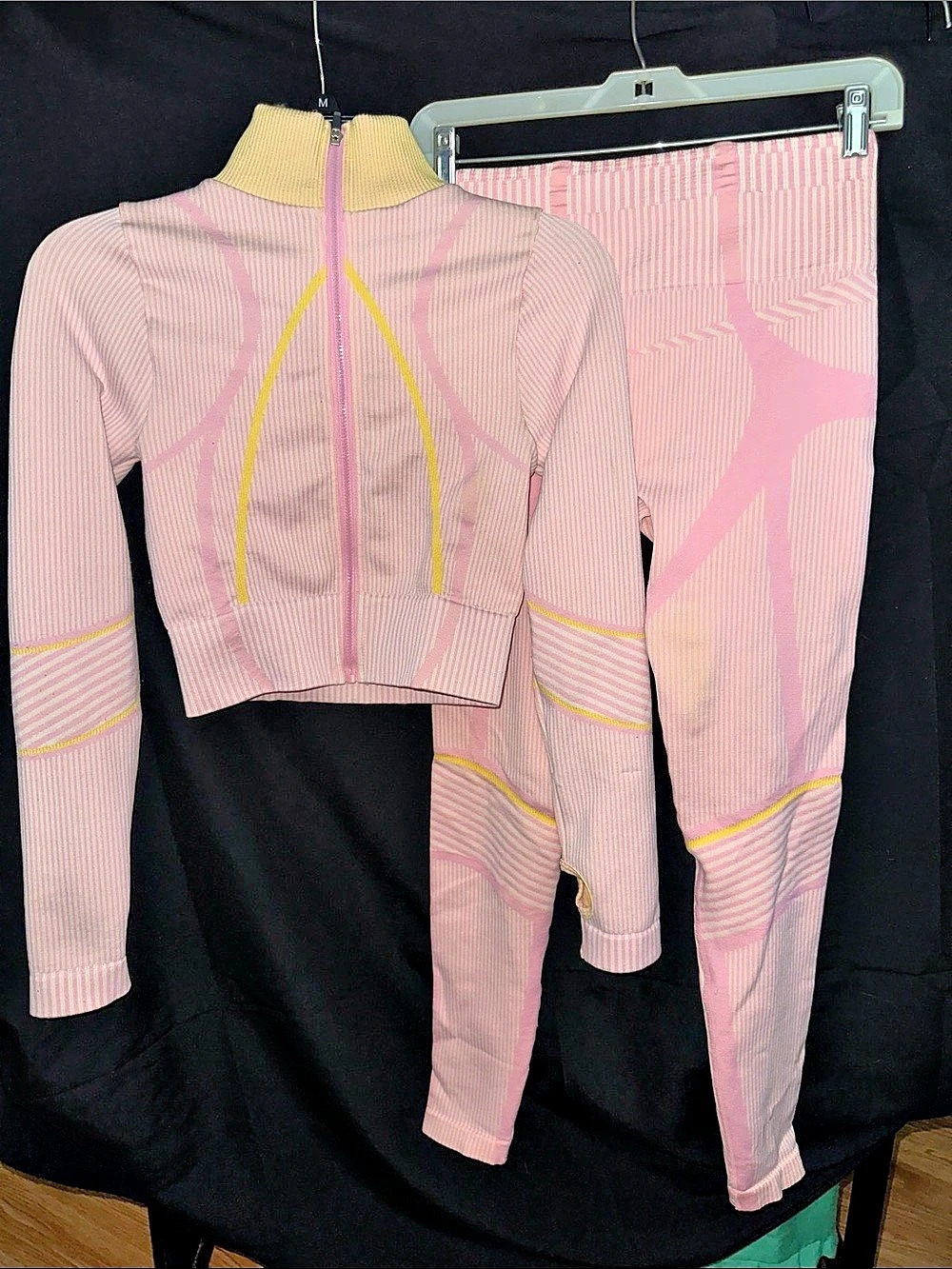 NEW MIX JASS-SET Pink Striped Athletic Set Size Small Like New